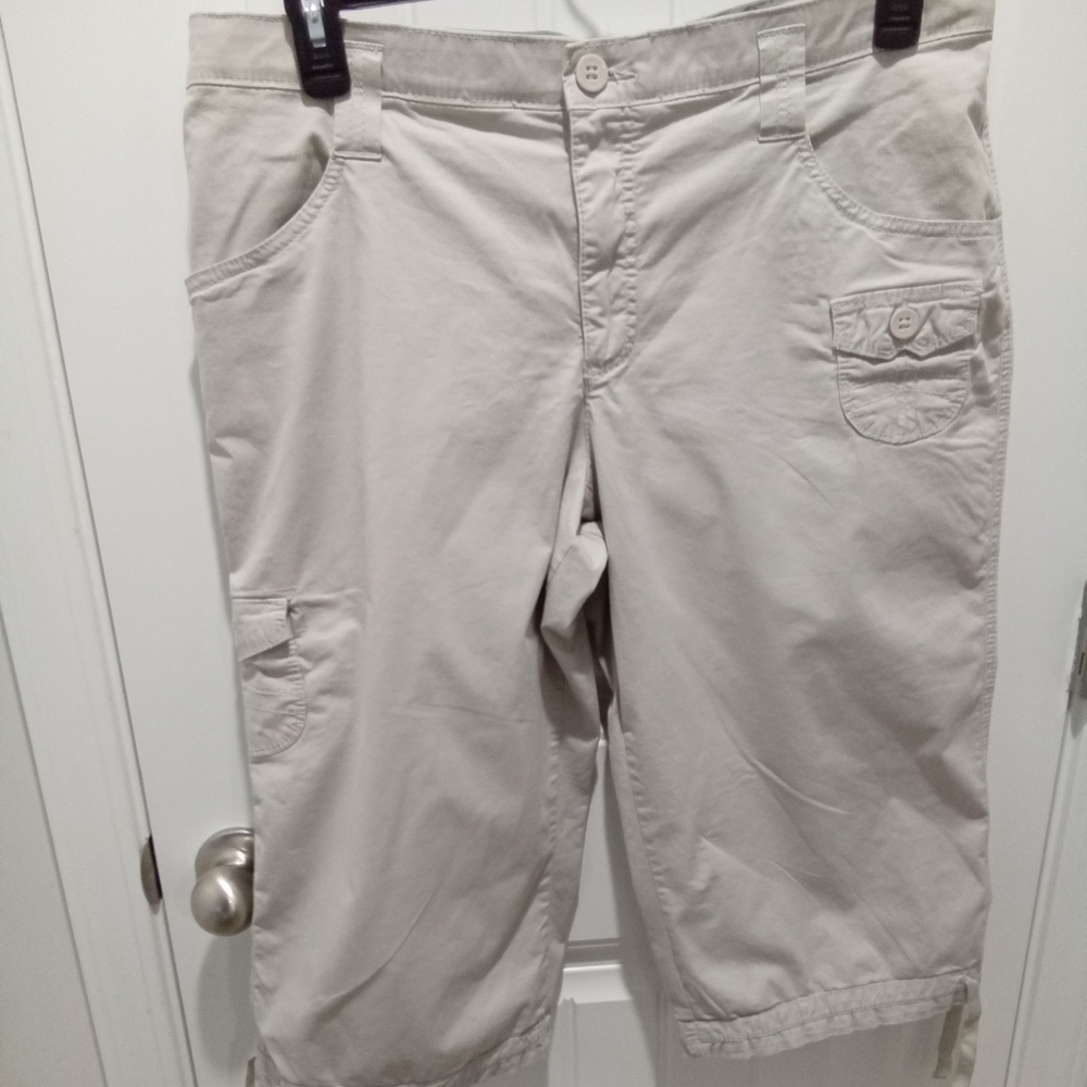 Lee Plus Size 16 Stretch waistband Tan Capris 18" Inseam